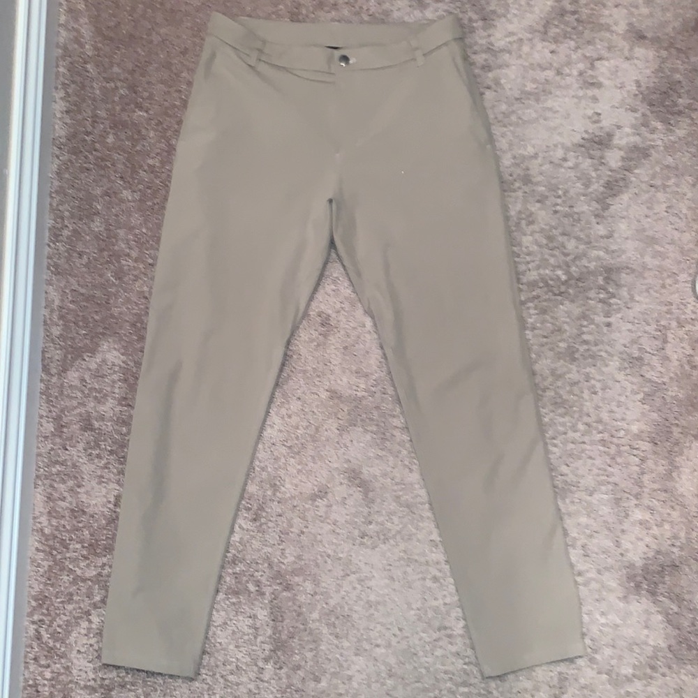 Men’s lululemon khaki pants size 33